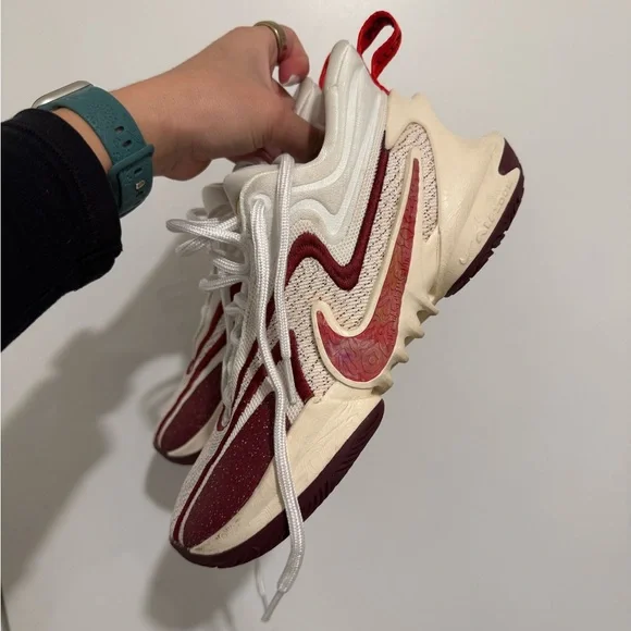 Nike Cosmic Unity 2 Sisterhood Sneakers - Picture 6 of 15